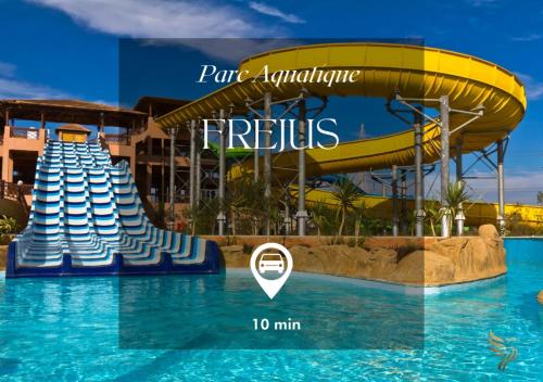 un parc aquatique dans un complexe dans l'établissement T2 L'Etoile du Sud -4pers-plage, port 5 min wifi parking - CapitalChic Services Fréjus Plage, à Fréjus