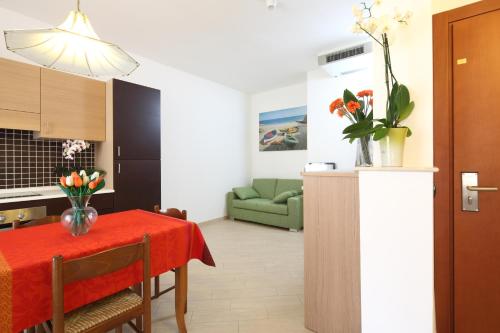 Kuchyň nebo kuchyňský kout v ubytování Residence Hotel Kriss
