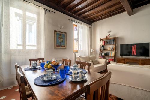 Borgo Pinti Medieval Apartment