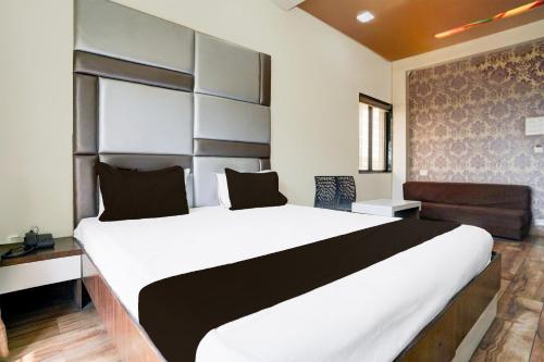 Fotografie z fotogalerie ubytování Hotel O Tanishq v destinaci Nášik