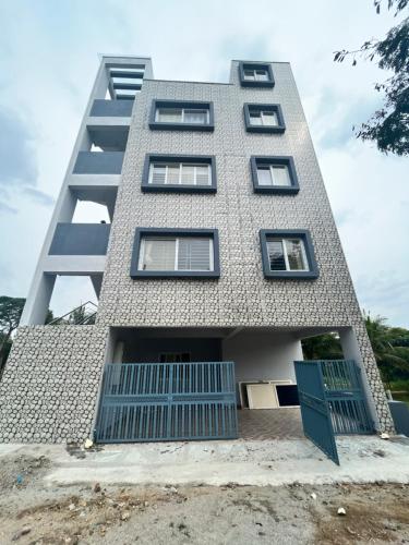 El edificio en el que está el departamento
