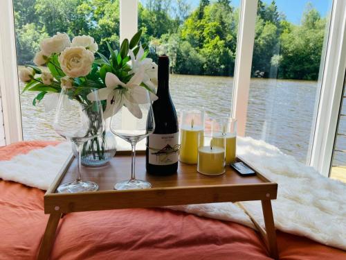 Gallery image of Relax husbåt in Edsvalla