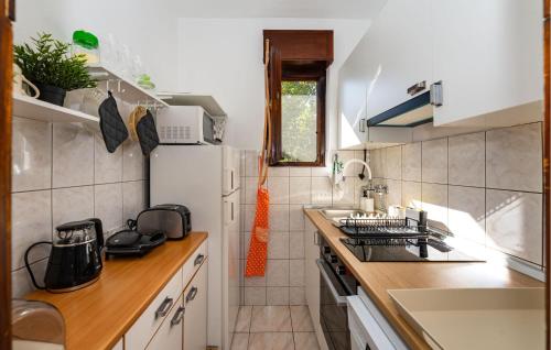 Amazing Home In Starigrad - Paklenica With Wifi