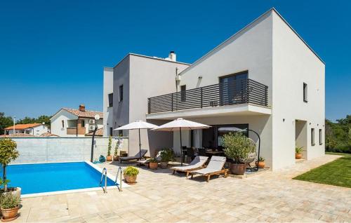 Amazing Home In Porec