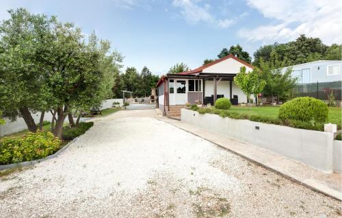 1 Bedroom Gorgeous Home In Rovinj