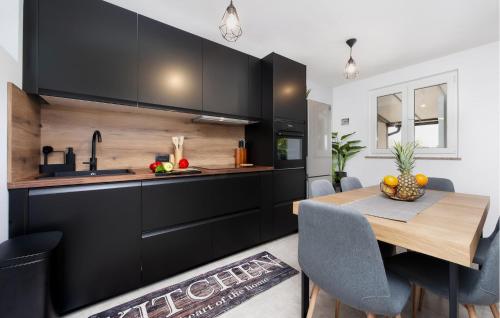 1 Bedroom Gorgeous Home In Rovinj