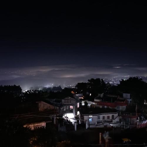 Φωτογραφία από το άλμπουμ του Scenic View Homestay σε Σιλόνγκ