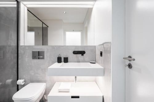Elegant Duplex Apt in Downtown by Lisbeyond