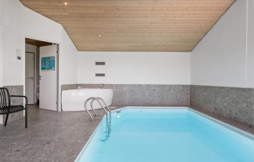 Fotografie z fotogalerie ubytování Awesome Home In Væggerløse With Sauna v destinaci Bøtø By