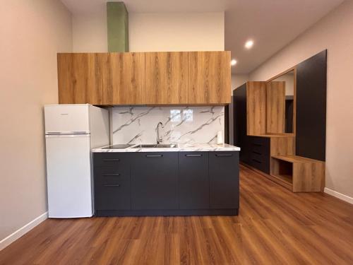 Dapur atau dapur kecil di Molla Studio Golem