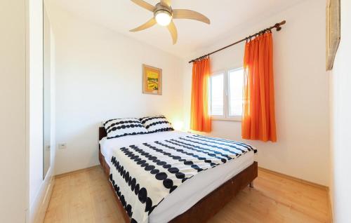 4 Bedroom Cozy Home In Slatine