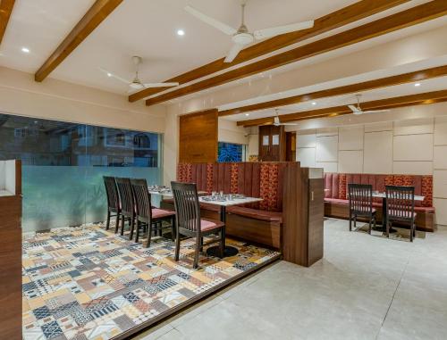 Posezení v ubytování Hotel Sapphire Premium Hotel & Suite