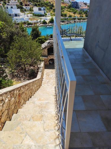 Rogoznica Seafront Apartment - Kalebova Luka