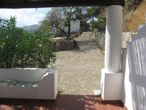 Κήπος έξω από το Eolian House Cielo - Unforgettable sunsets