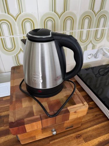 Utensilios para hacer té y café en Maria Suite Home