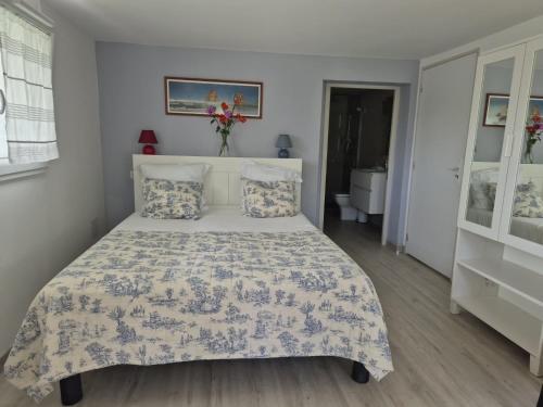 Chambre double avec salle de bain privative
