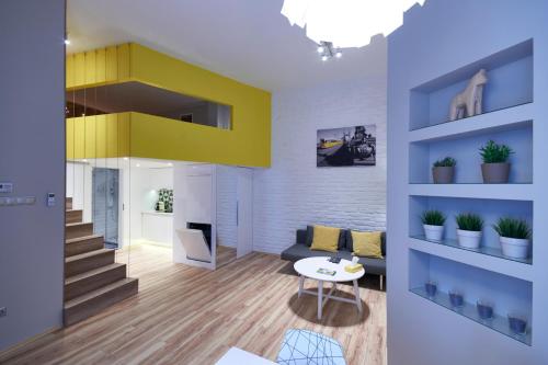 Petit Astoria - the design studio