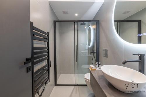 Seaside Loft Near Piraeus Port at Freatida Beach