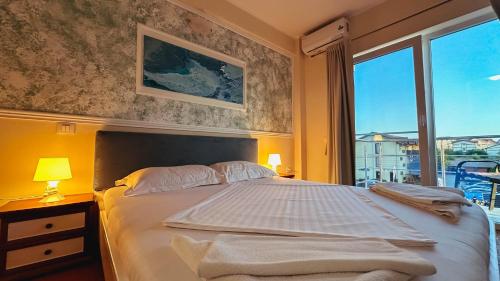 Afbeelding uit fotogalerij van Atena Hotel Costinesti in Costinesti