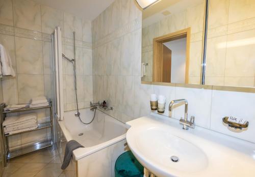 Residenz Larix Apartments photo 3