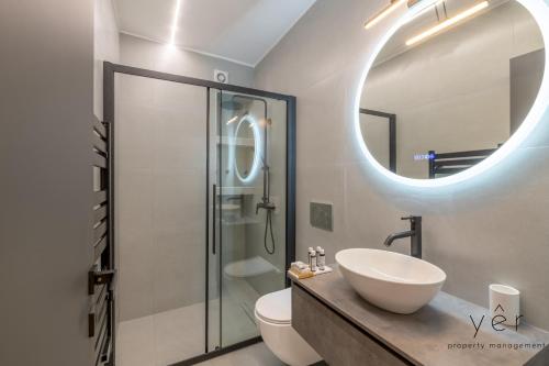 Stylish Loft at Pasalimani 10min to Freatida Beach