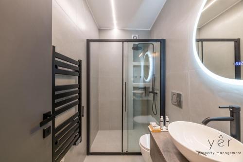 Stylish Loft at Pasalimani 10min to Freatida Beach