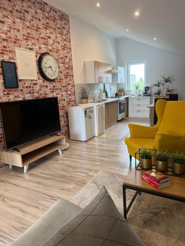 120m2 APARTAMENT LAS I JEZIORO