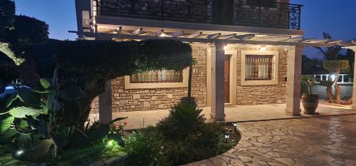 Το κτήριο όπου στεγάζεται  η βίλα