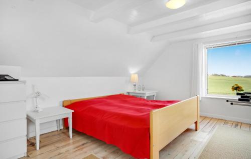 Ένα ή περισσότερα κρεβάτια σε δωμάτιο στο Cozy Home In Grenaa With Wifi