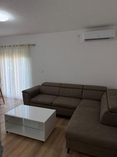 Χώρος καθιστικού στο Dane Apartment Airport Podgorica