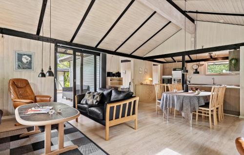 Posezení v ubytování Holiday Home Hejrevænget Hemmet X