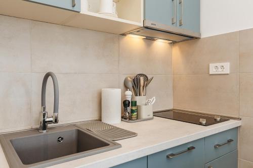 Η κουζίνα ή μικρή κουζίνα στο My Bay Getaway - Herceg Novi