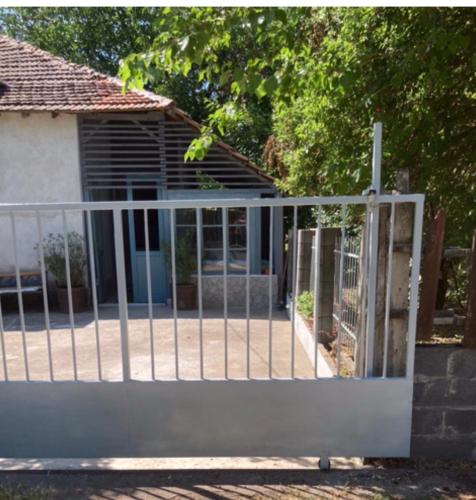 a gate in front of a house at "Maroli House" in Vrŭv