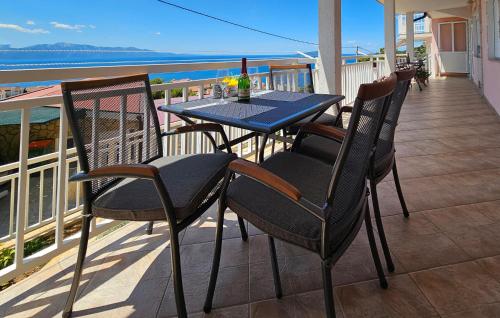 Balkón nebo terasa v ubytování Apartment Podaca With Sea View 307