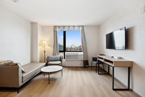 TV/Unterhaltungsangebot in der Unterkunft Ramada by Wyndham Flushing Queens