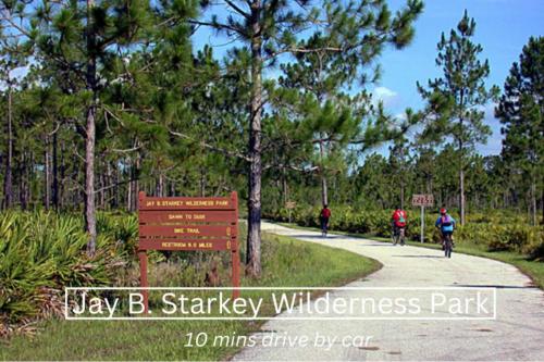 Φωτογραφία από το άλμπουμ του 1 Block to Downtown - 7 min to beach - King bed & Free parking σε New Port Richey