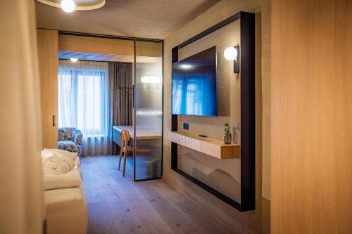 TV/Unterhaltungsangebot in der Unterkunft Hotel Bäckelar Wirt Superior
