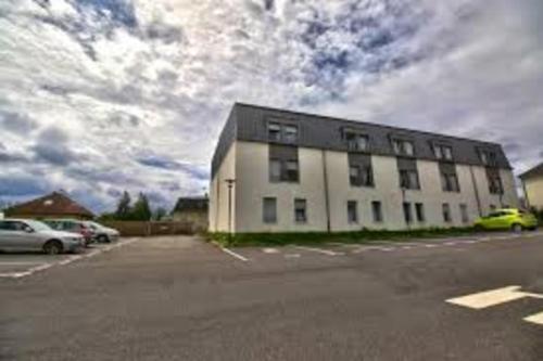 Photo de la galerie de l'établissement Kosy Appart Hôtel Résidence Arboréa, à Heillecourt