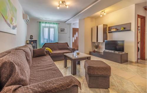 Holiday Home Kavran With Fireplace 03