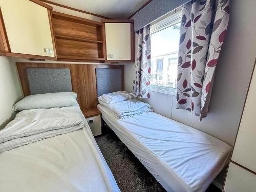 Gallery image of Lovely 8 Berth Caravan At Valley Farm Holidaypark Ref 46829V in Great Clacton