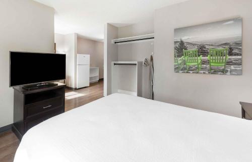 Dapur atau dapur kecil di Extended Stay America Premier Suites - Miami - Airport - Miami Springs