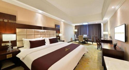 Katil atau katil-katil dalam bilik di Telecom Hotel Guilin