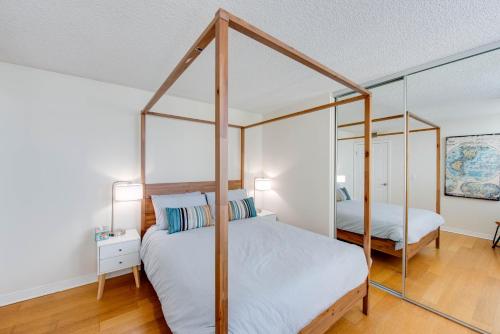 Postel nebo postele na pokoji v ubytování Nautical 2 Bedroom with Beautiful Ocean Views