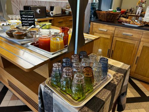 Makanan di atau berdekatan hotel