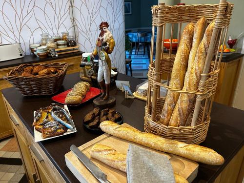 Makanan di atau berdekatan hotel
