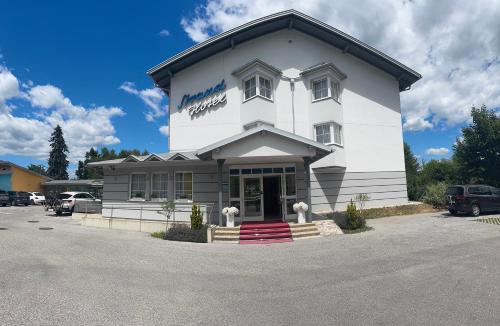Gallery image of Strandhotel Faak in Faak am See