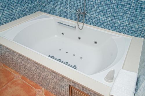 Bilik mandi di Hotel La Posada