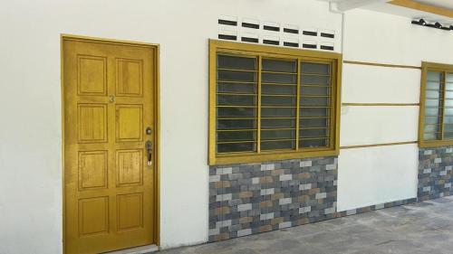 Gambar di galeri bagi Dian 2 Rooms Family House di Muadzam Shah