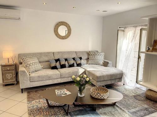 TRA3 - Centre ville Cannes, 3 pièces rénové