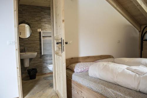 Koupelna v ubytování Rifugio Serot